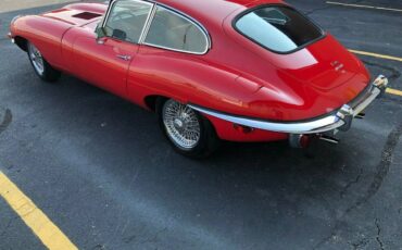 Jaguar-E-type-1969-2