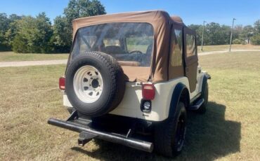 Jeep-CJ-1982-1