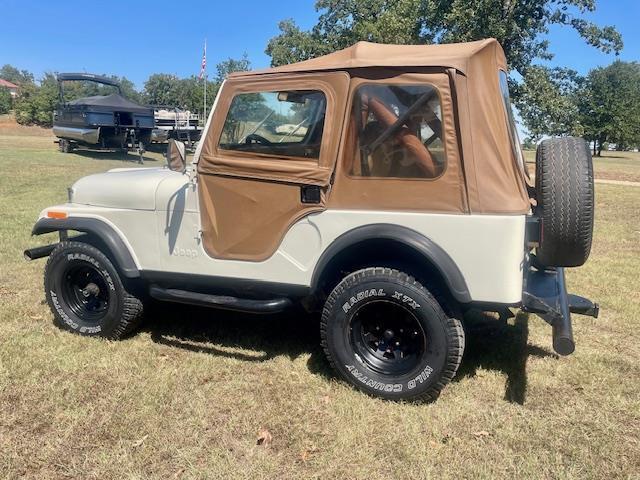 Jeep-CJ-1982-2