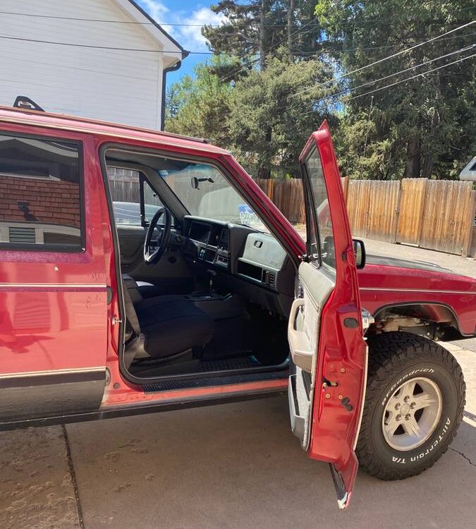 Jeep-Cherokee-1989-8