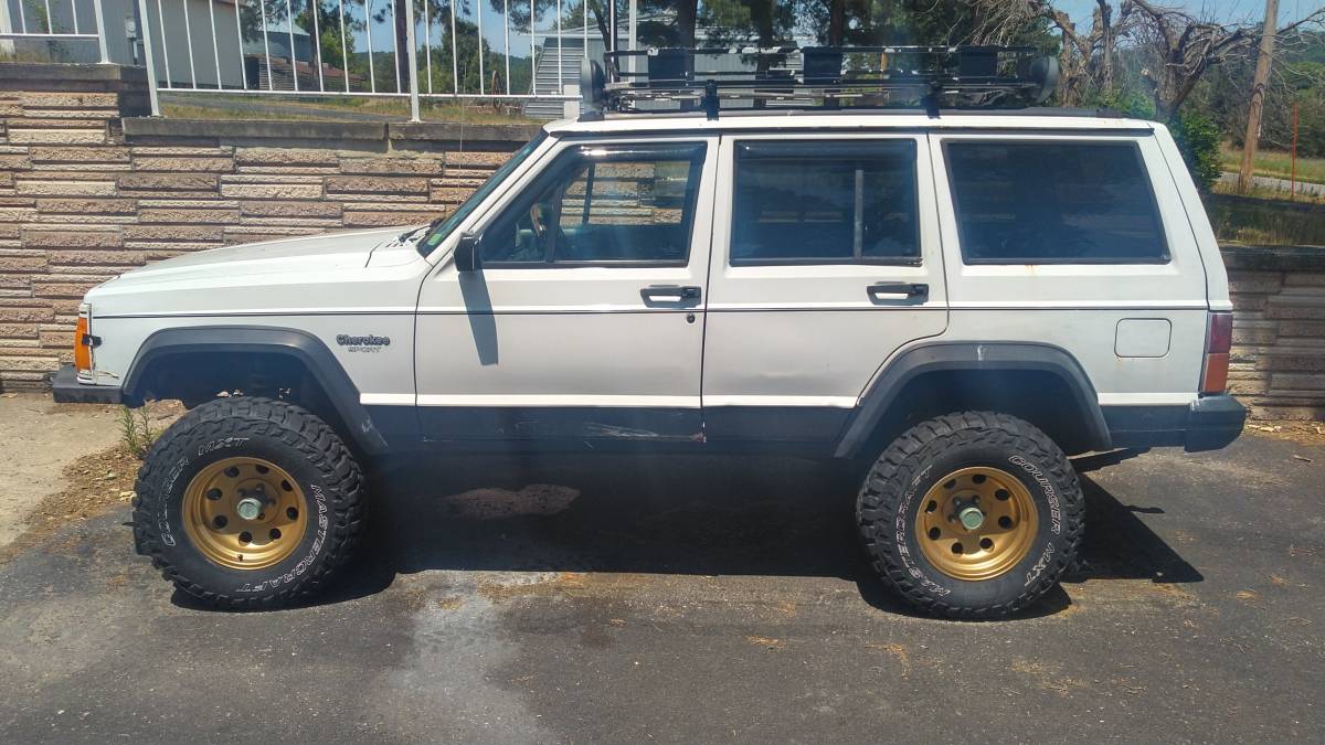 Jeep-Cherokee-sport-1994