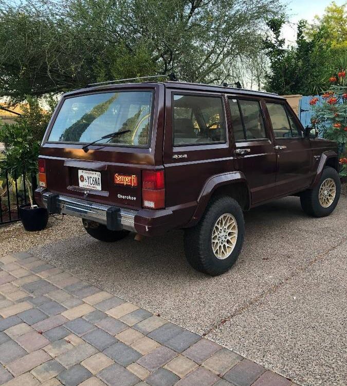 Jeep-Cherokee-xj-1988-3