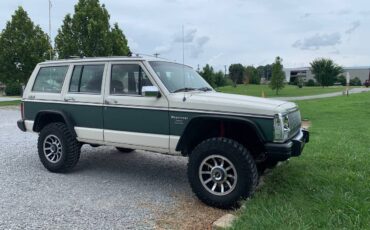 Jeep-Cherokee-xj-wagoneer-diesel-1985