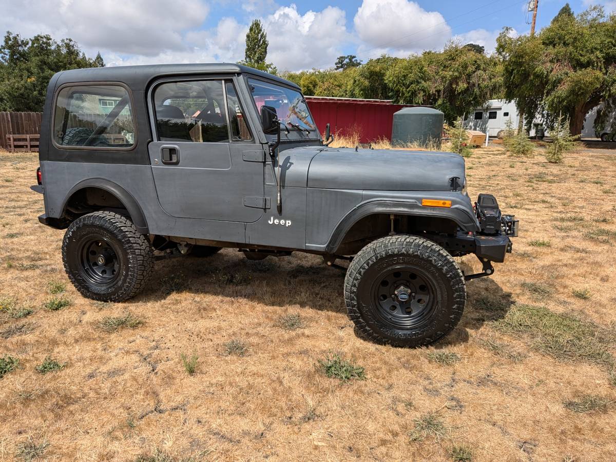 Jeep-Cj-7-1986-1