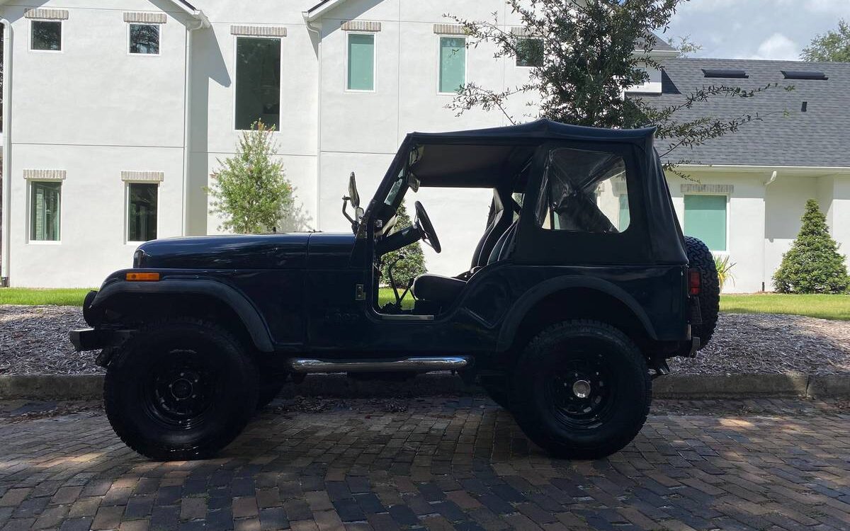 Jeep-Cj5-1984-3