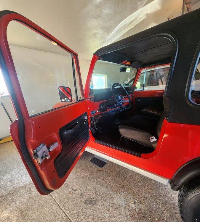 Jeep-Cj7-1977-12