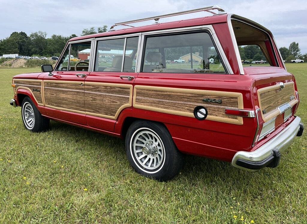 Jeep-Grand-wagoneer-1987-4