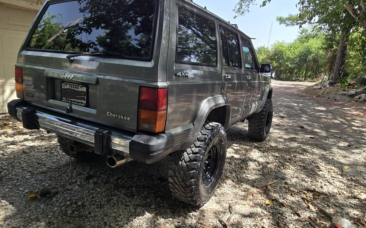 Jeep-Ll-1989-5