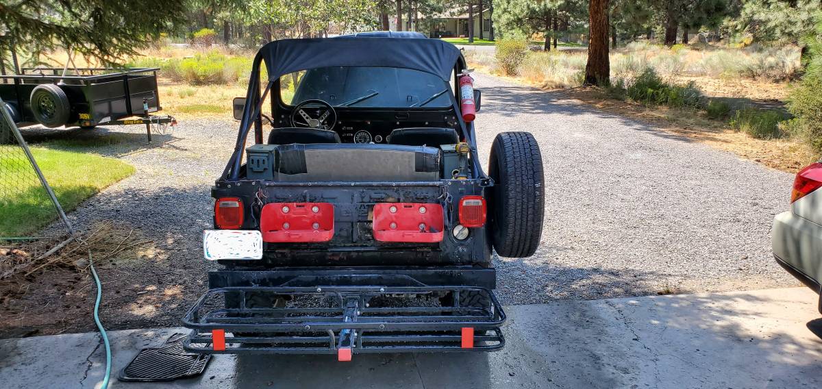 Jeep-Renegade-1977-3