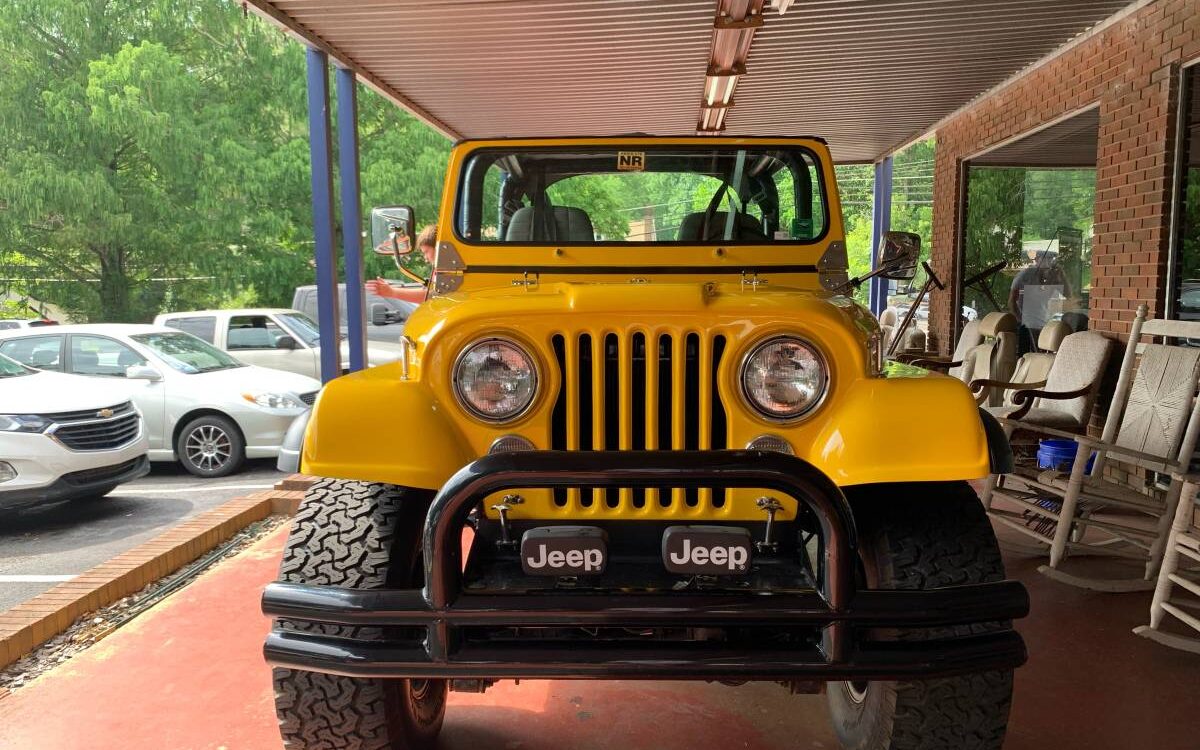 Jeep-Wrangler-1977-3