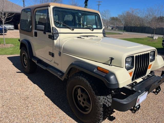 Jeep-Wrangler-1987-13