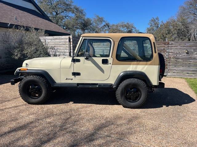 Jeep-Wrangler-1987