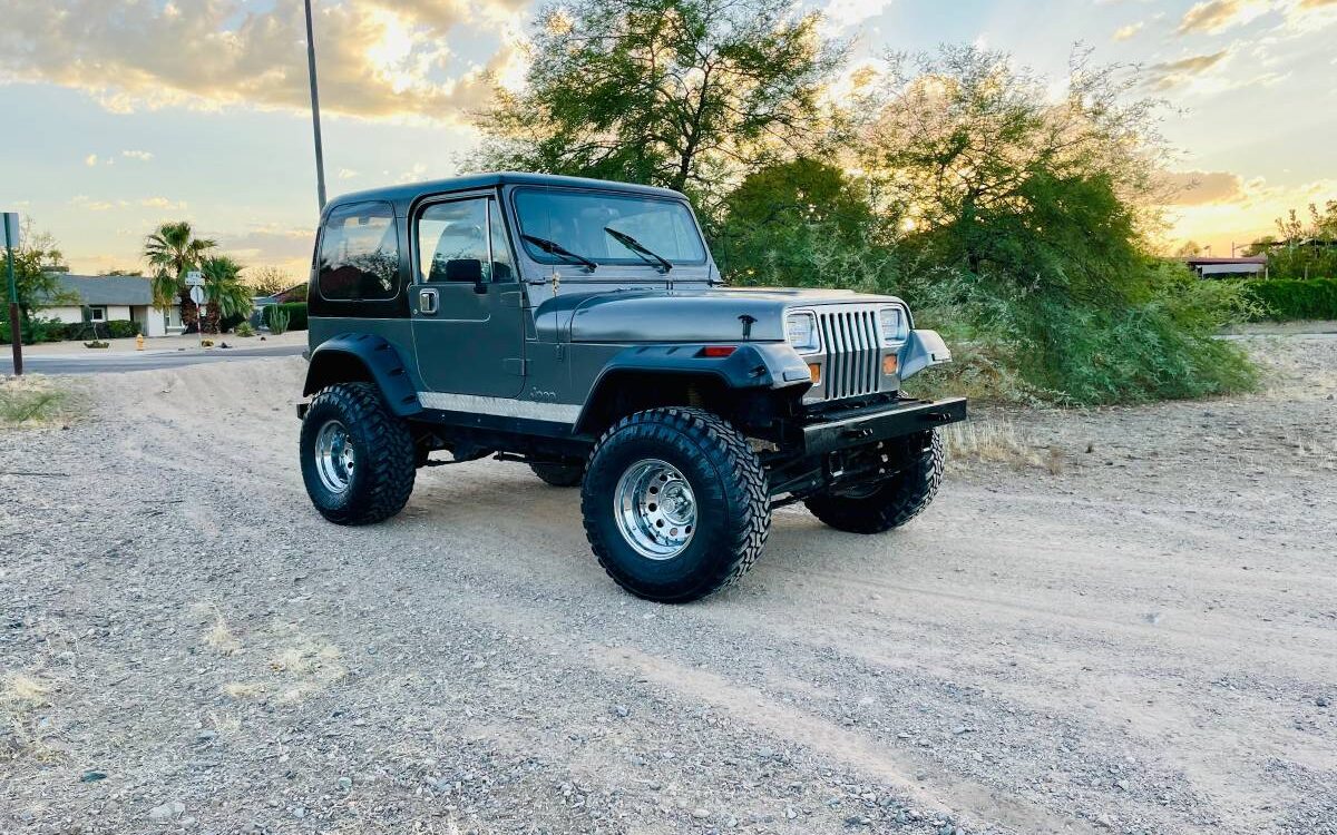 Jeep-Wrangler-1989-16