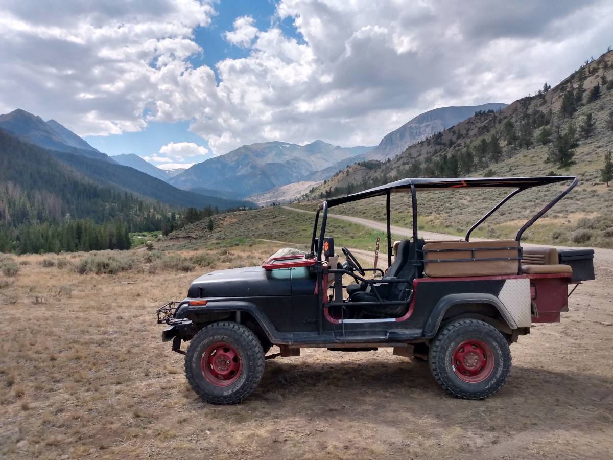 Jeep-Wrangler-fully-custom-1988