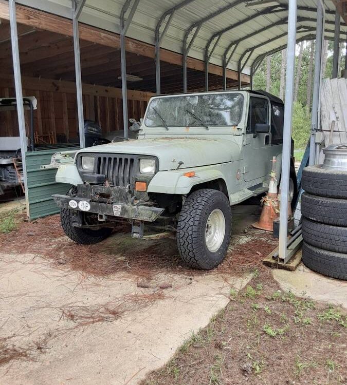 Jeep-Wrangler-sahara-1992