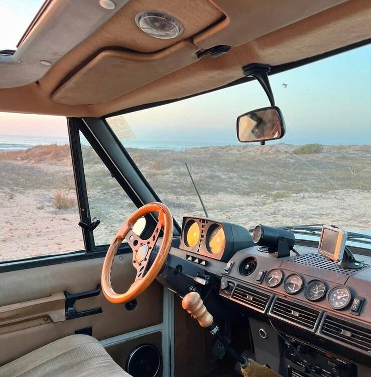 Land-rover-Range-rover-1981-3