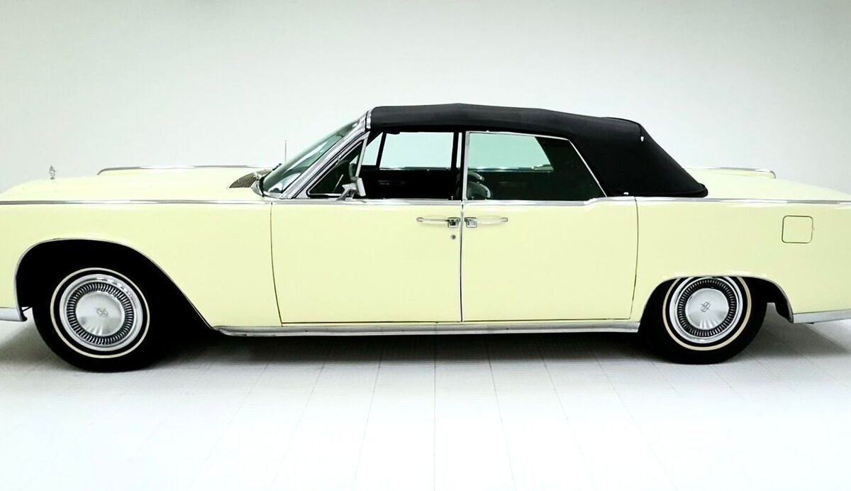 Lincoln-Continental-Cabriolet-1965-1