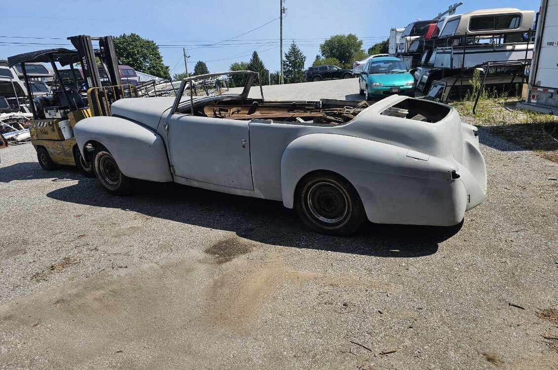 Lincoln-Continental-convertible-1946-1