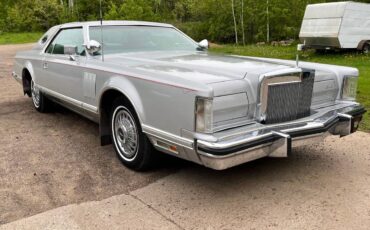 Lincoln-Continental-mark-v-1979