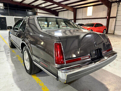 Lincoln-Mark-Series-Coupe-1992-19