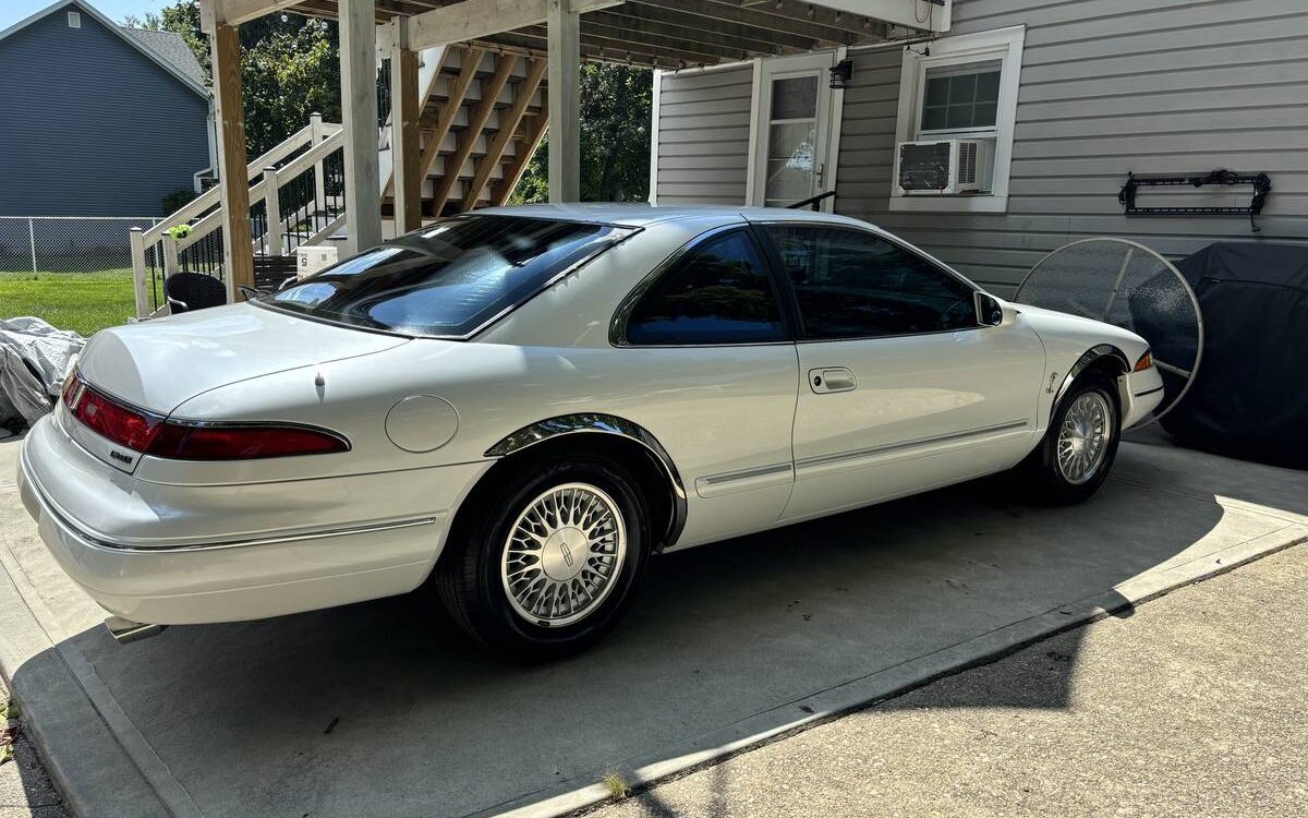 Lincoln-Mark-viii-1994-1