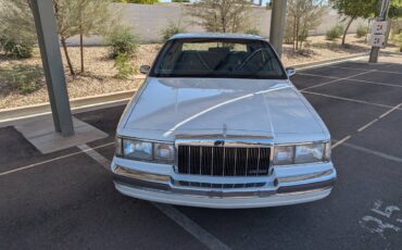 Lincoln-Town-car-1990-2