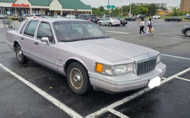 Lincoln-Town-car-1992-2