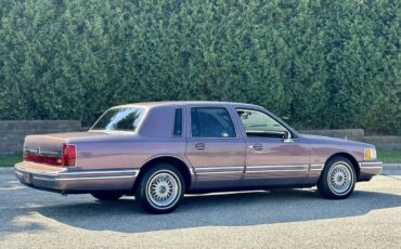 Lincoln-Town-car-executive-1994-1