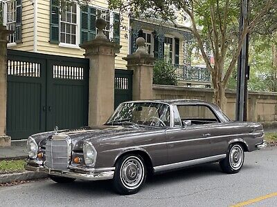 Mercedes-Benz-250SE-1968-14