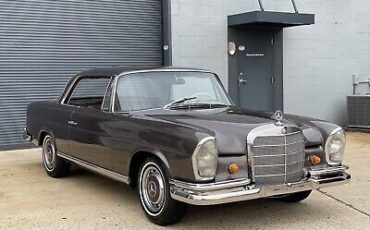 Mercedes-Benz-250SE-1968-21