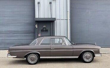 Mercedes-Benz-250SE-1968-25