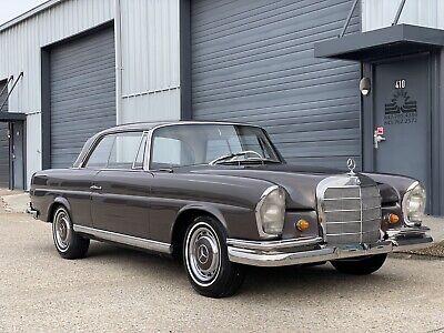 Mercedes-Benz-250SE-1968-26