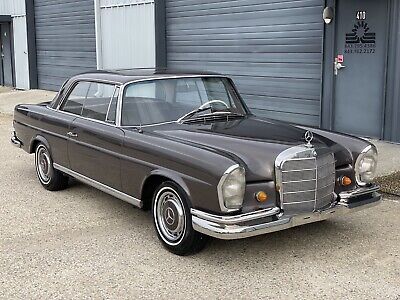 Mercedes-Benz-250SE-1968-27