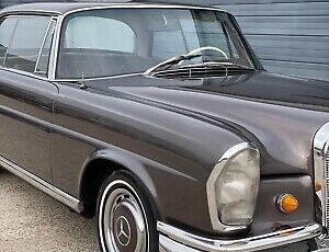 Mercedes-Benz-250SE-1968-29