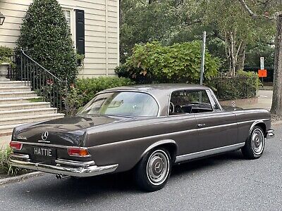 Mercedes-Benz-250SE-1968-4