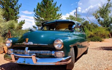 Mercury-4-door-sedan-1950-3