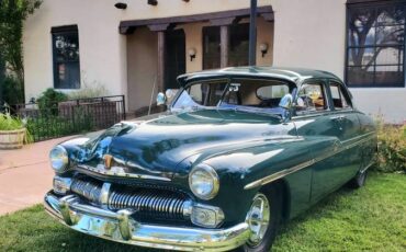 Mercury-4-door-sedan-1950-5