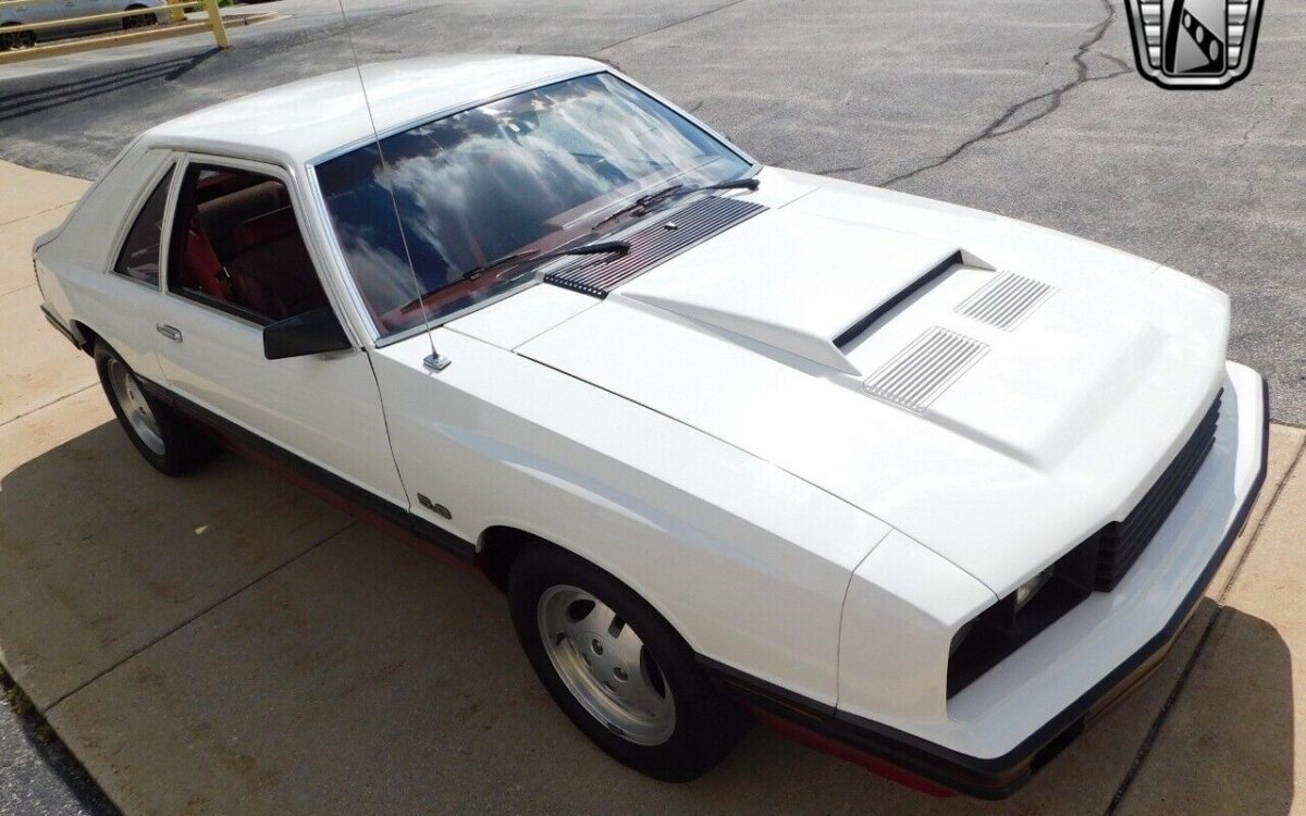 Mercury-Capri-1982-3