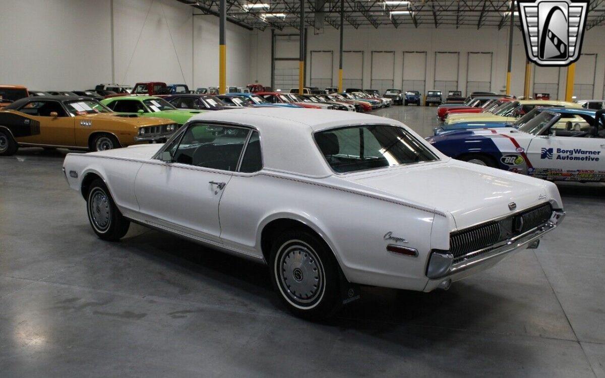 Mercury-Cougar-Coupe-1968-10