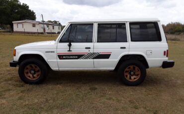 Mitsubishi-Montero-4x4-1990-2