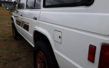 Mitsubishi-Montero-4x4-1990-6