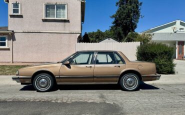 Oldsmobile-88-1989-4