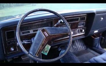 Oldsmobile-98-regency-1981-6