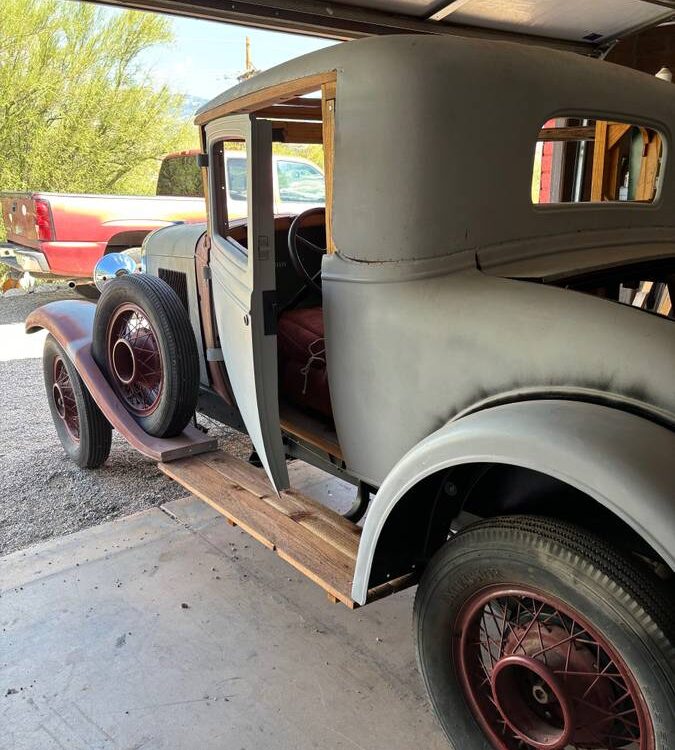 Oldsmobile-Coupe-1930-2