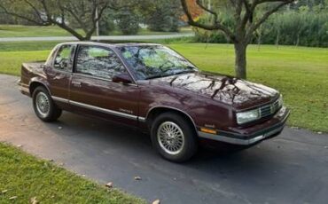 Oldsmobile-Cutlass-calais-1988