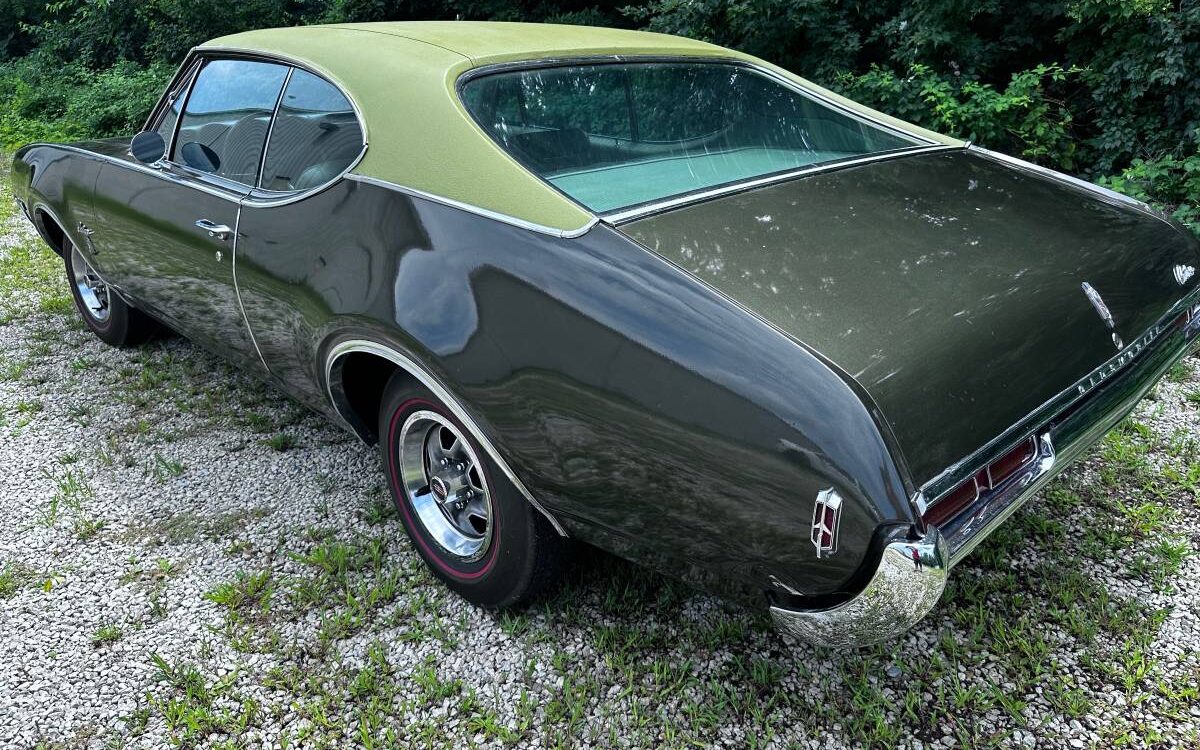 Oldsmobile-Cutlass-s-1968-1