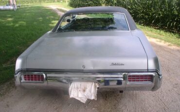 Oldsmobile-Delta-88-1968-19