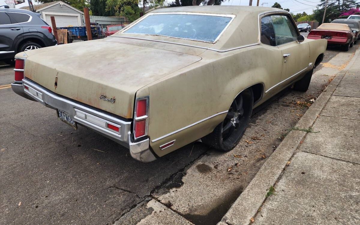 Oldsmobile-Delta-88-1970-1