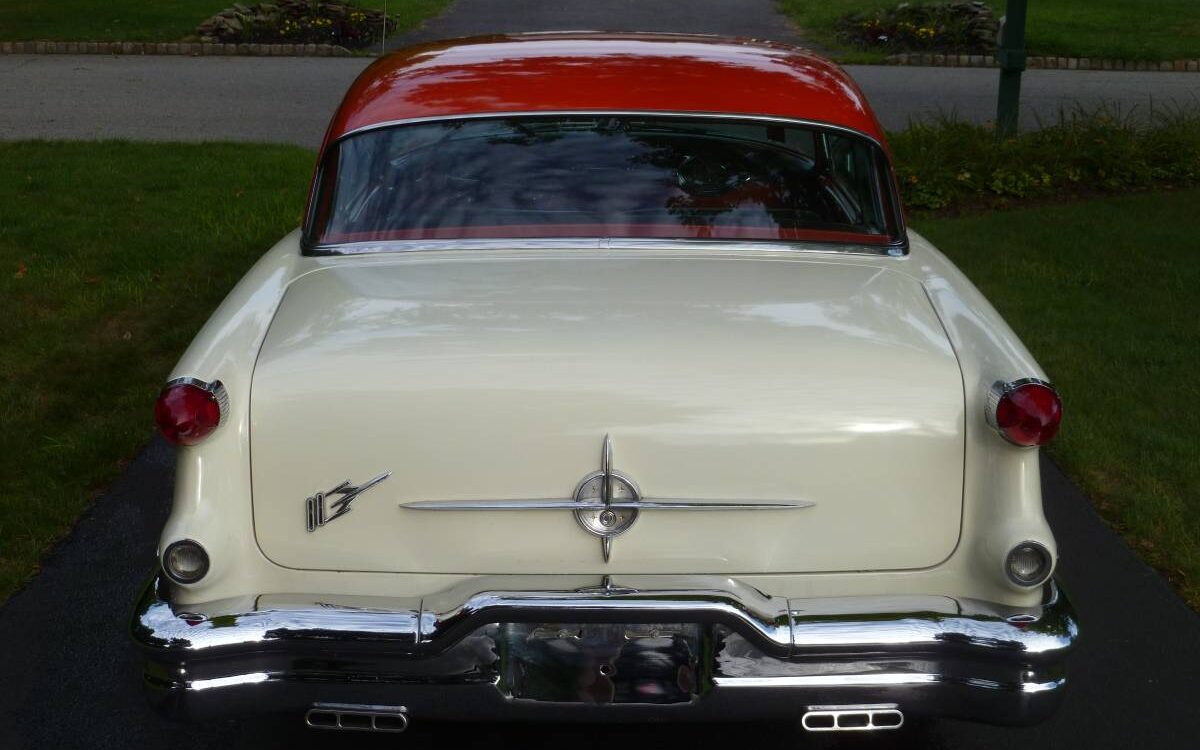 Oldsmobile-Rocket-88-1956-3