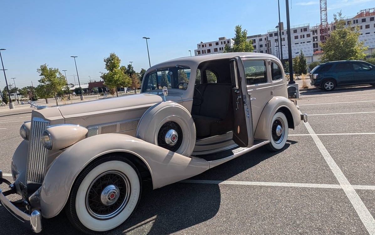 Packard-1936-7